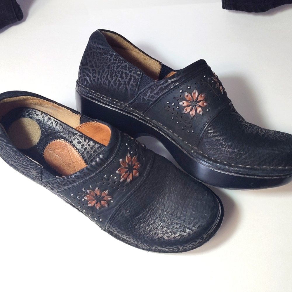 H.P. Ariat Shoes